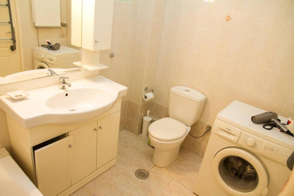 Spacious Family Flat Near Parthenon Free Parking Athene Buitenkant foto