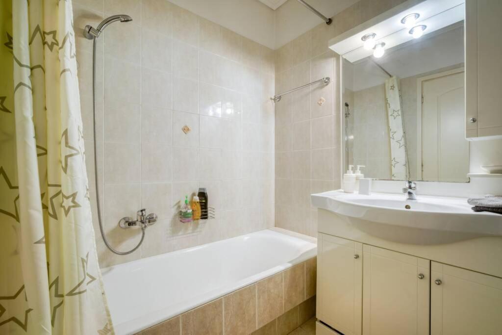 Spacious Family Flat Near Parthenon Free Parking Athene Buitenkant foto